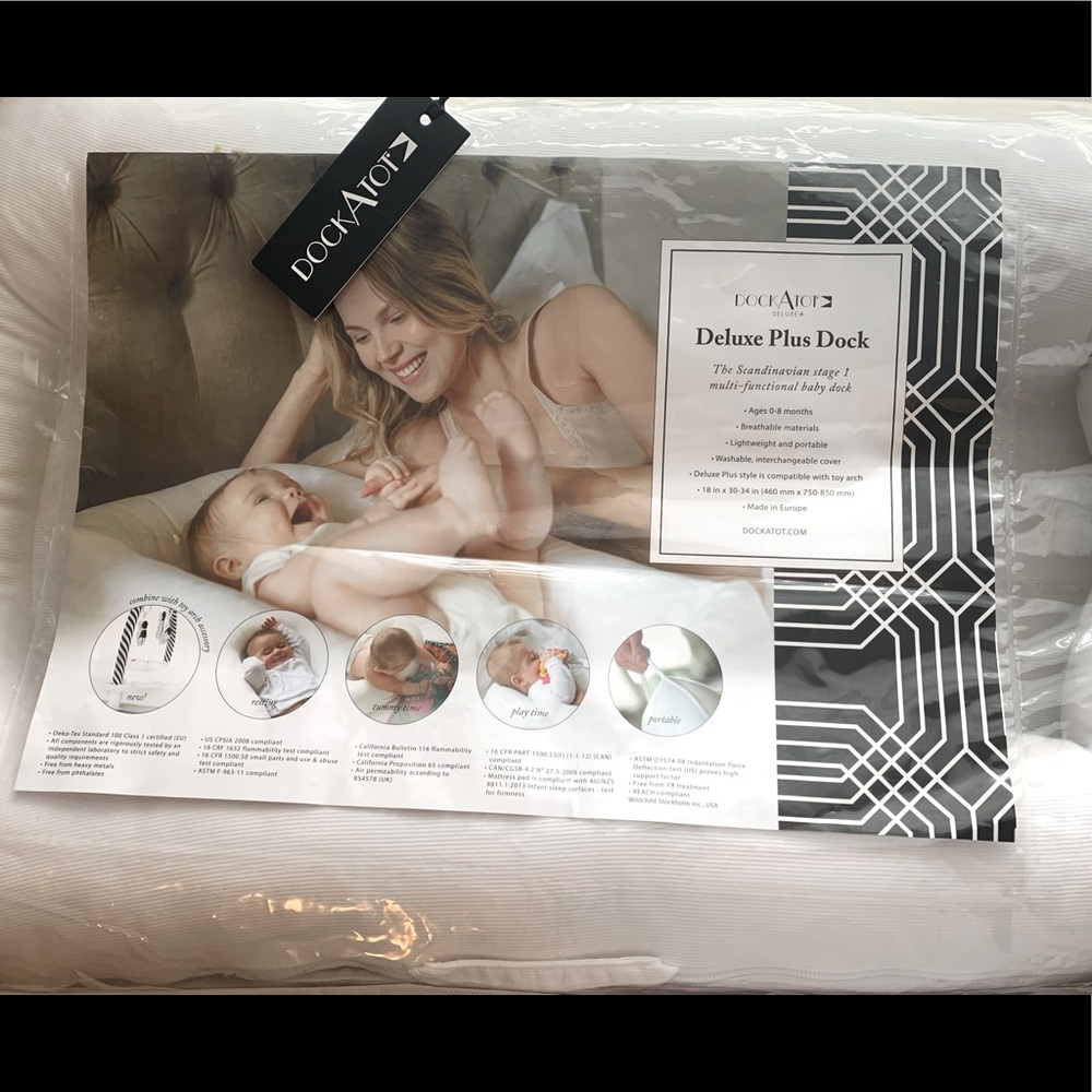 All white Dock a Tot